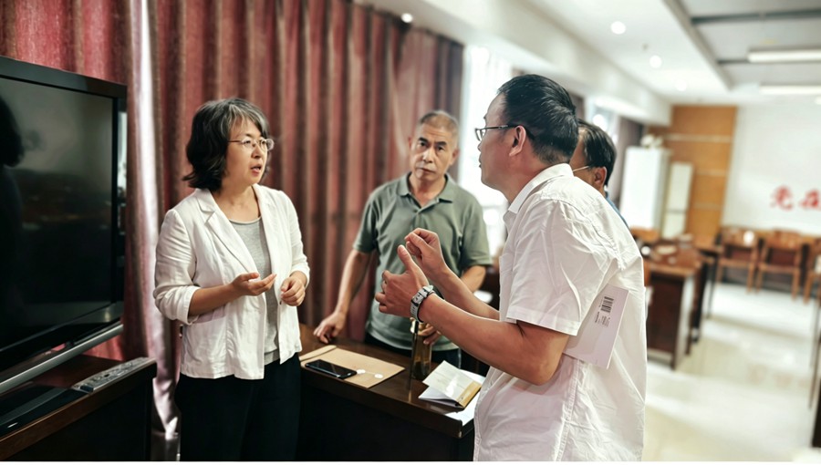 丽丽.jpg
